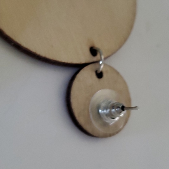 🆕️  Natural Wood Circle Dangle Earrings - Picture 5 of 5